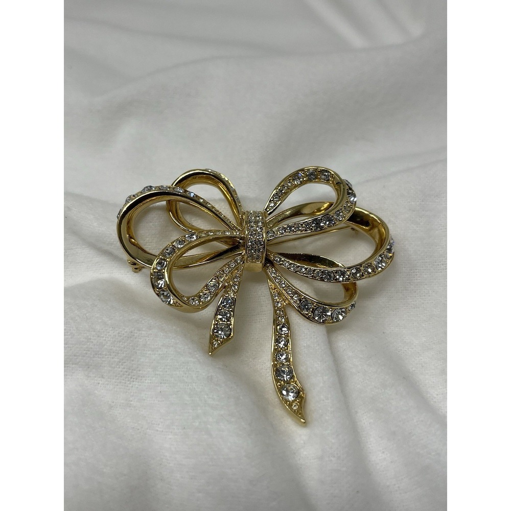 Vintage KJL For Avon Bow Pin Brooch Crystal Gold Tone Kenneth Jay Lane 2 3/4 In.